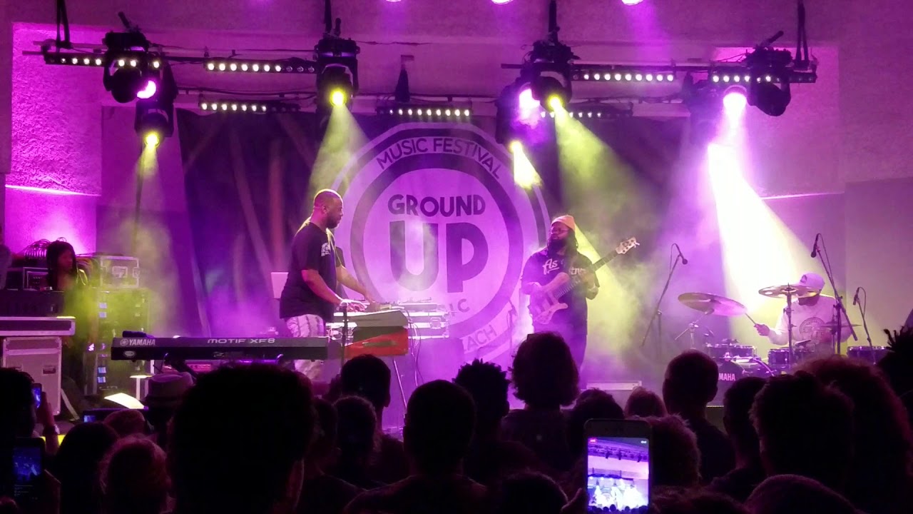 Robert Glasper 