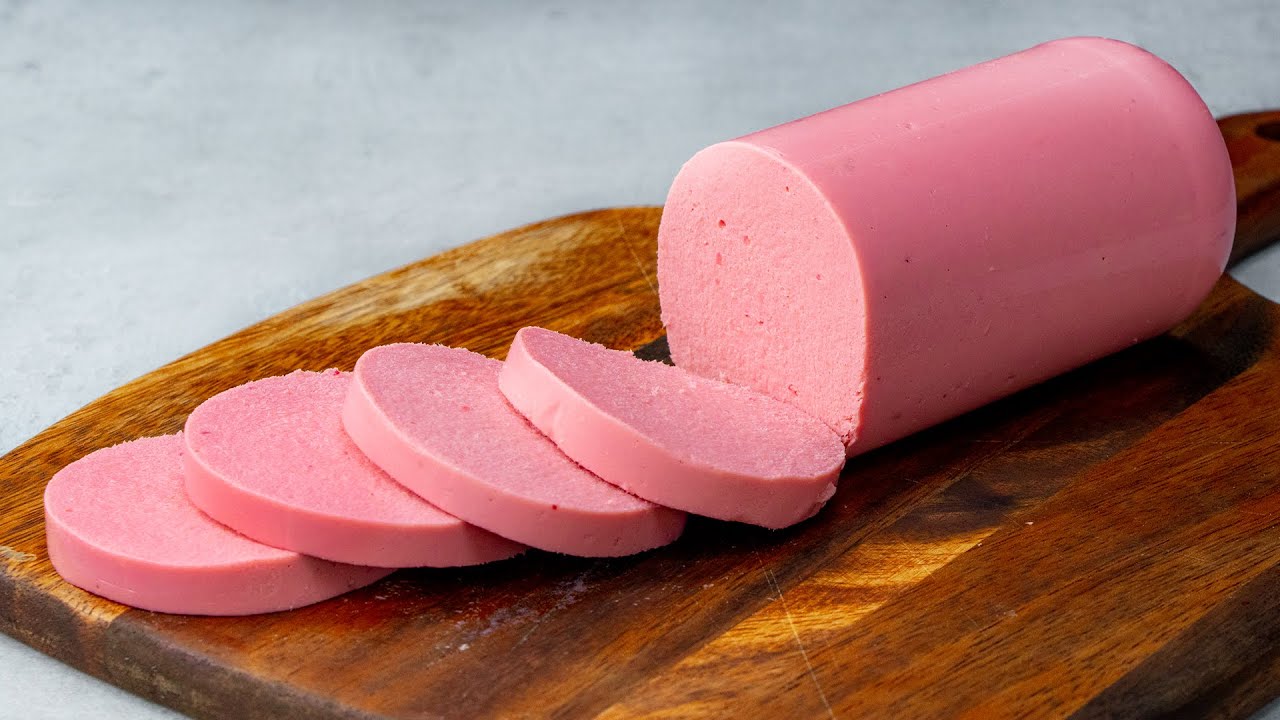Basta del pollo, spezie e una bottiglia di plastica per un salame fatto in casa!| Cookrate - Italia