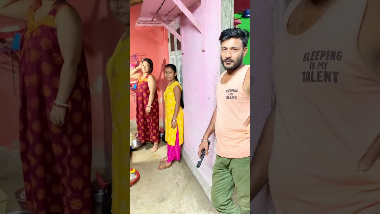 আজ অনেকদিন পরে দিদি বাড়ি এসে জমিয়ে খাওয়া-দাওয়া হলো☺
