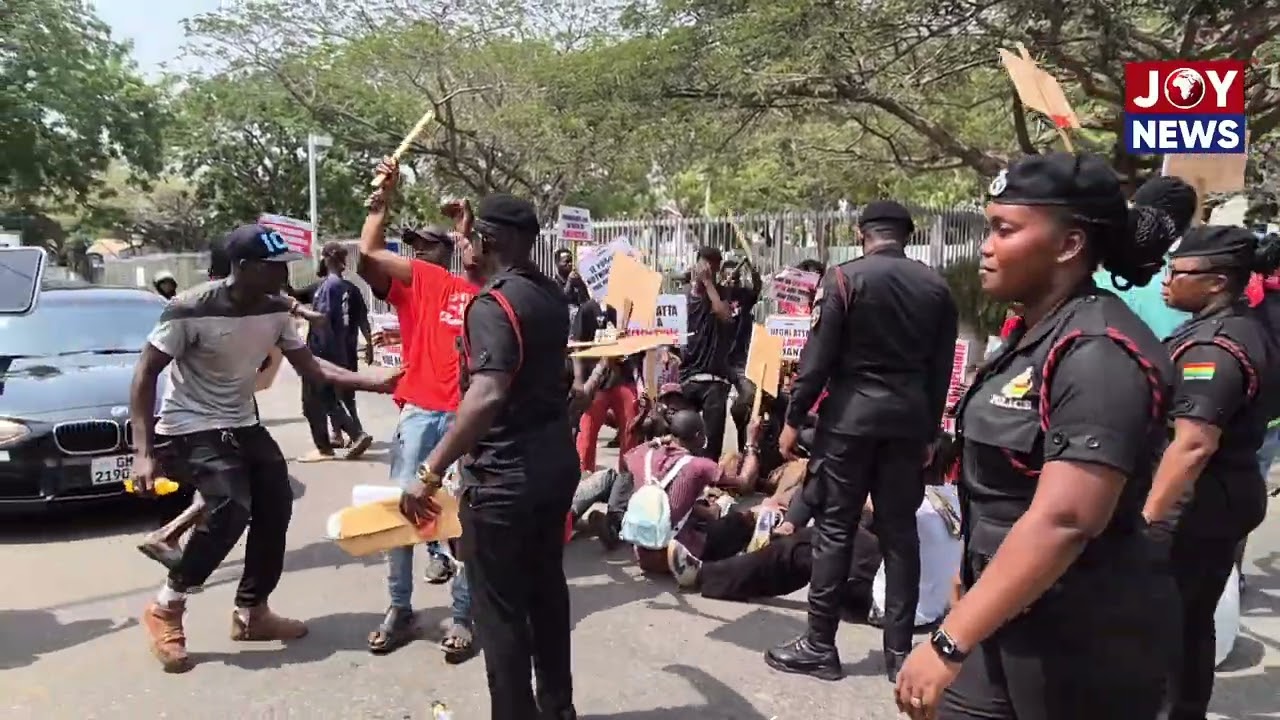 “AriseGhana sits on the road chanting ‘Ken must come’ outside the US Embassy #BringOforiAttaBack