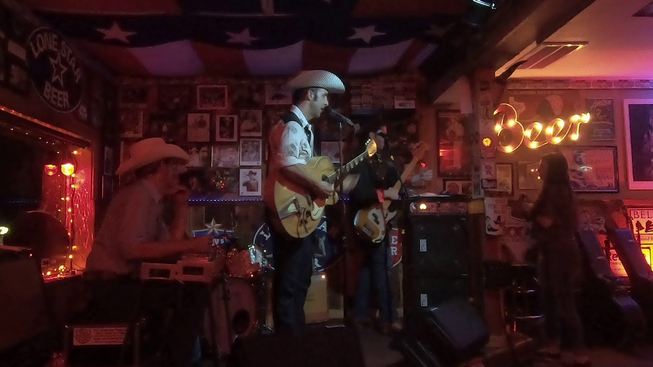 Johnny McGowan & The Rugged Gents