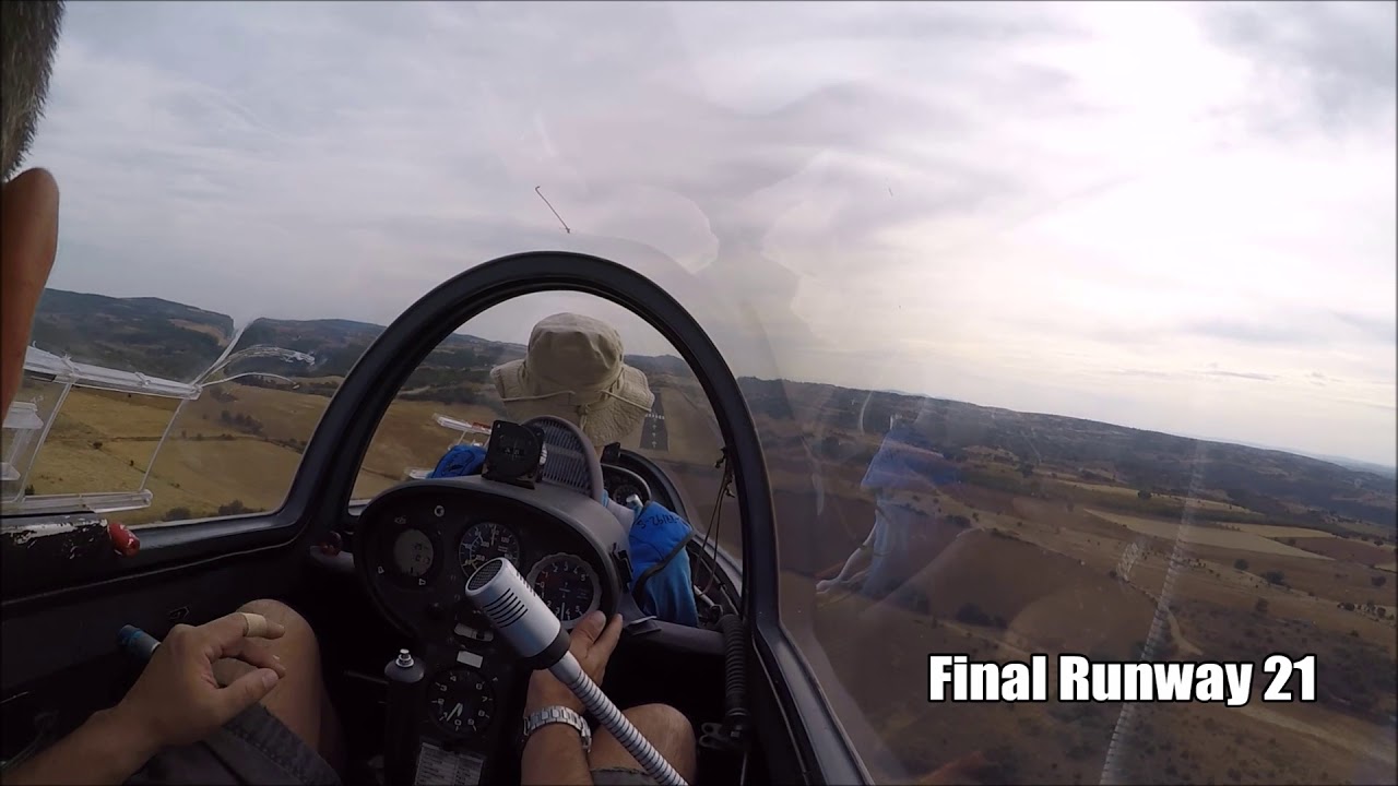 Glider Landing at Mogadouro (LPMU)