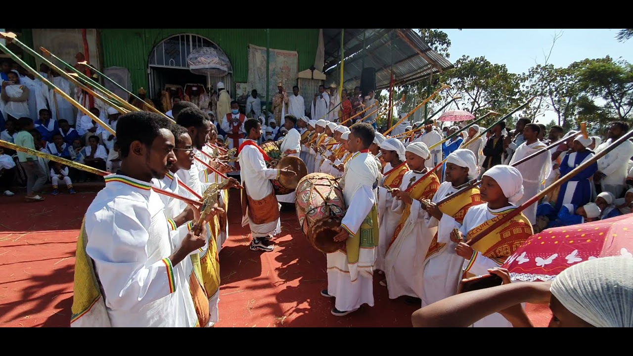 ሊያዪት የሚገባ ድንቅ አጫብር||በ ግራር ደብረ አባይ ቅድስት አርሴማ ፍኖተ ብርሃን የቀረበ || አብነ ሀብተ ማርያም
