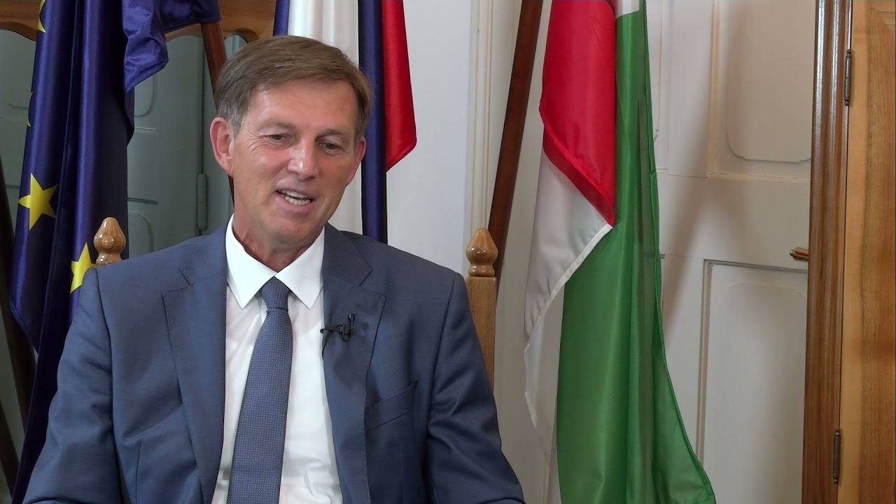 SLEDI KORAKOV- DR. MIRO CERAR: „NIVO POLITIČNE KULTURE JE IZREDNO SLAB.“, 1.del oddaje