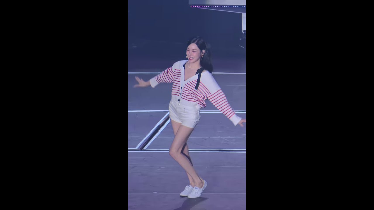220820 Tiffany 티파니 (SNSD 소녀시대) Forever 1 Fancam focus - SMTOWN 2022