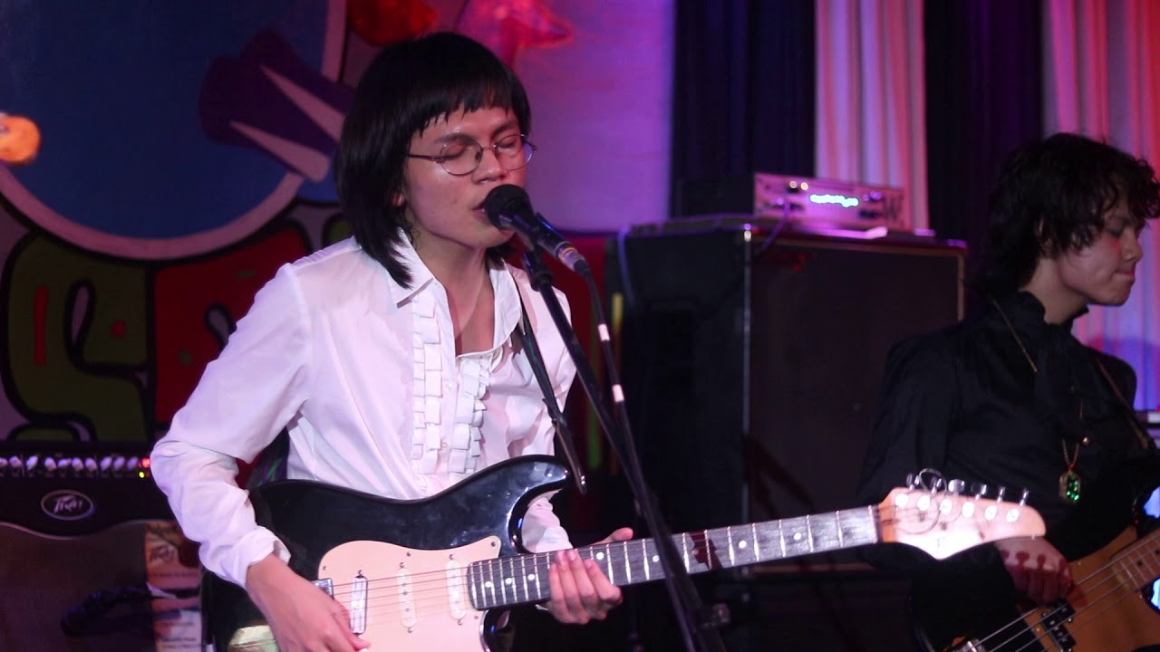 Mundo - IV OF SPADES