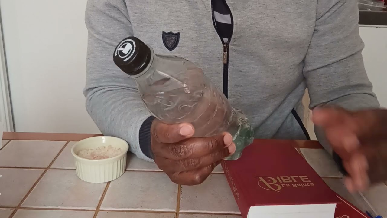 MET TON NOM DANS UNE BOUTEILLE D'EAU SALÉE || TU SERAS CHOQUÉ DU RÉSULTAT