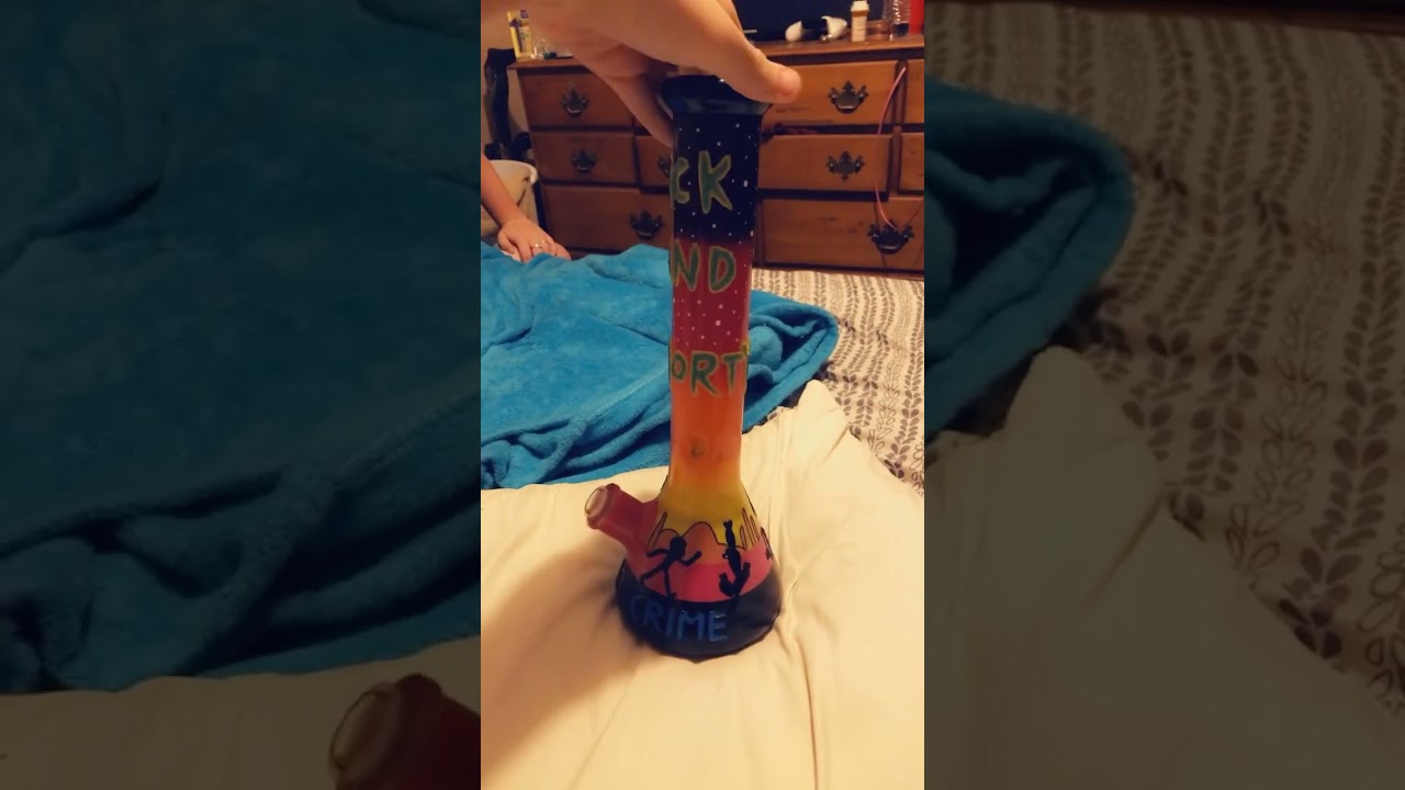 Best Rick an MORTY bong