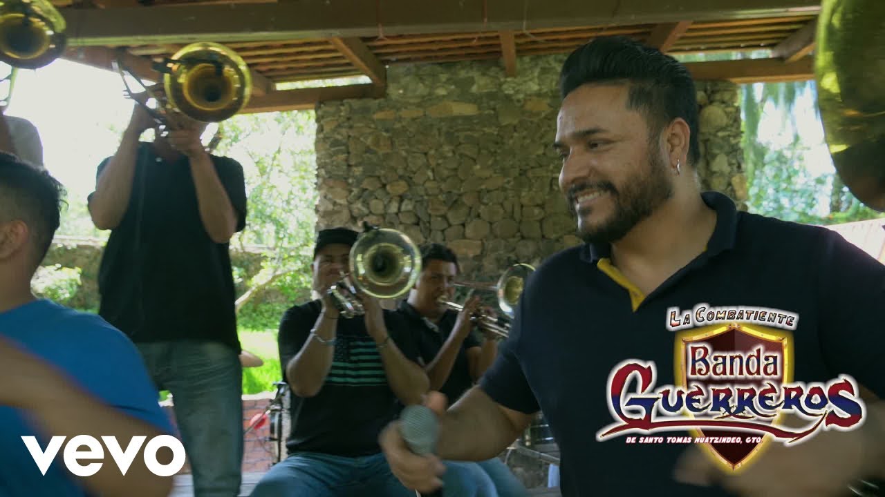 Banda La Combatiente - Muchacha Triste-La Combatiente Banda Guerreros (EN VIVO)