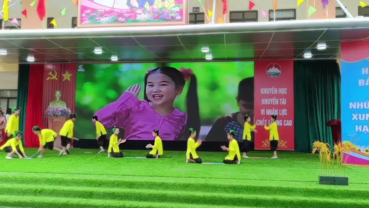 MÚA “CHỮ ĐẸP MÀ NẾT CÀNG NGOAN”
