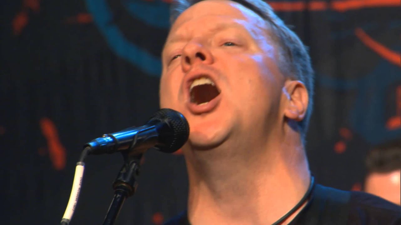 Cory Morrow performs 