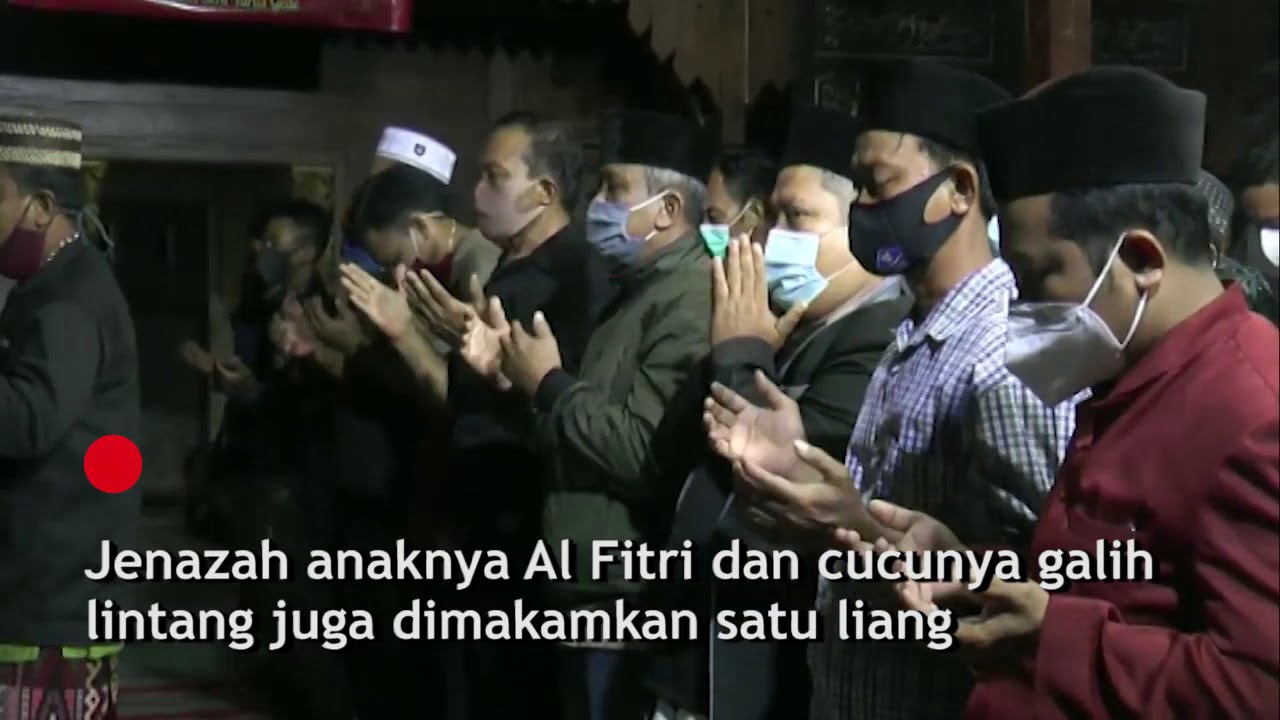 Suasana Haru Menyelimuti Pemakaman Keluarga Dalang Ki Anom Subekti di Rembang Jateng