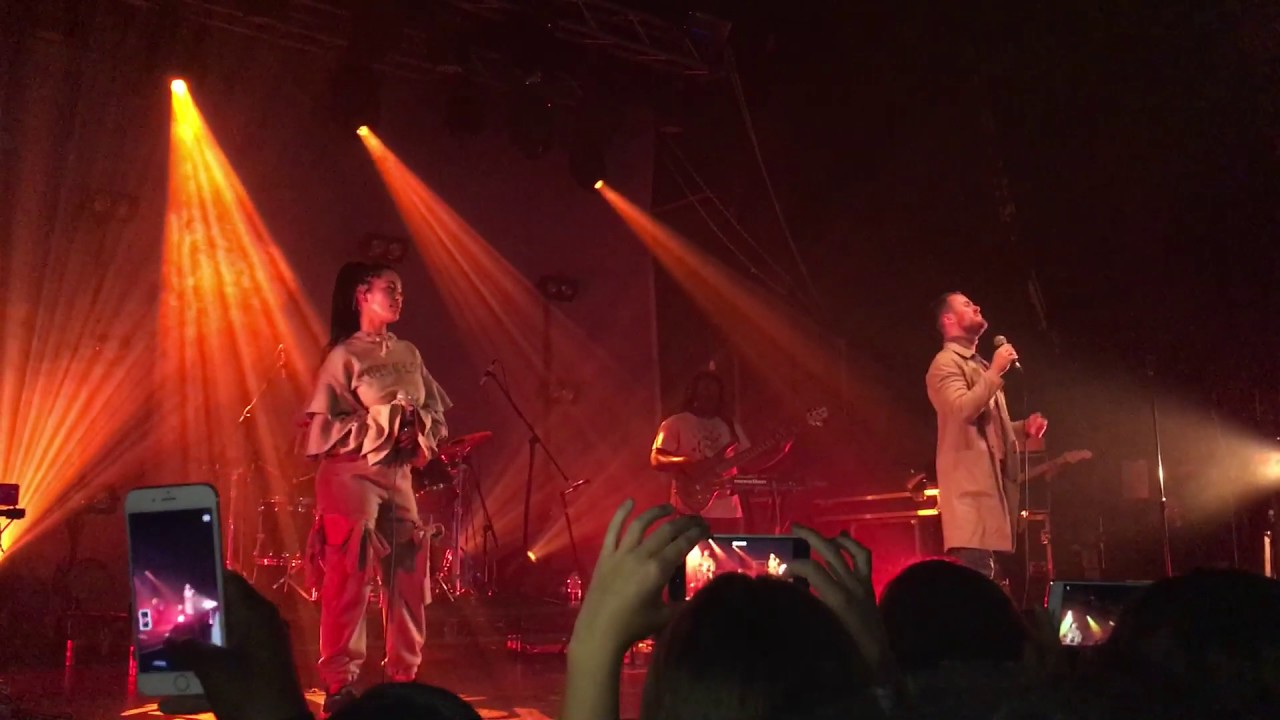 Carry Me Home - Jorja Smith feat Maverick Sabre live at Electric Brixton, London