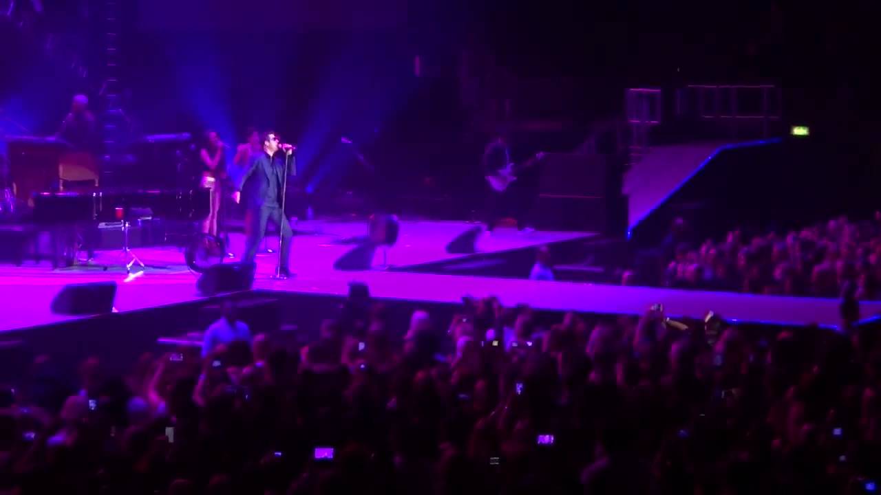 Robin Thicke (2014) - Give It 2 U Live at The O2 Arena London