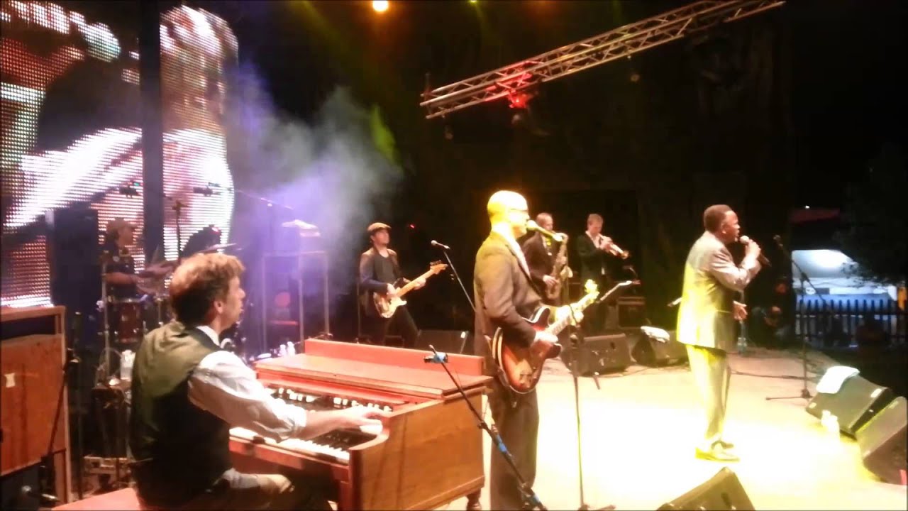 The Dynamites feat Charles walkers  Enclave de Agua