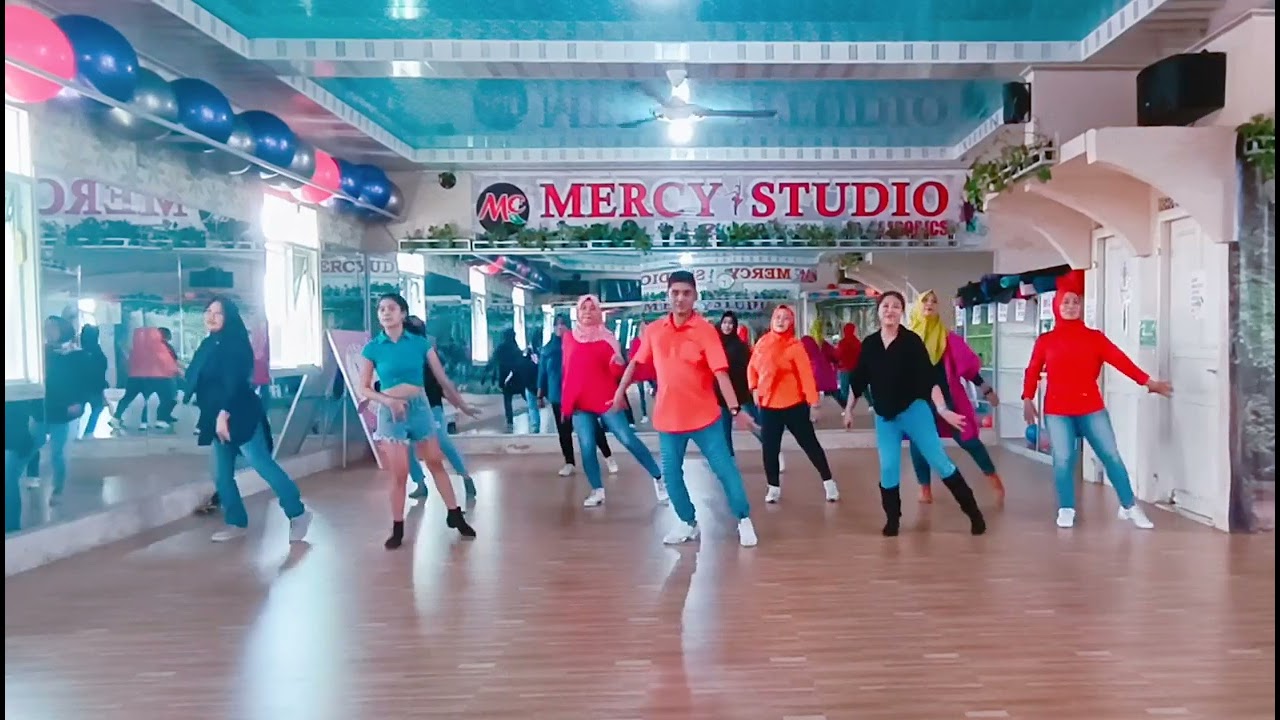 Crazy Frog - Line Dance / Choreo by Muhammad Yani (INA) - June 2023