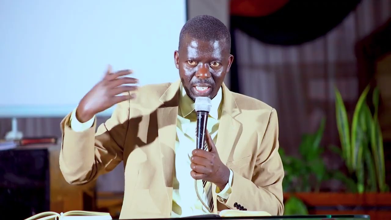 HAGATI YU MUGABO NU MUGORE NINDE USONZEYE URUKUNDO NI MPUHWE ??:MUSONI Flavien 