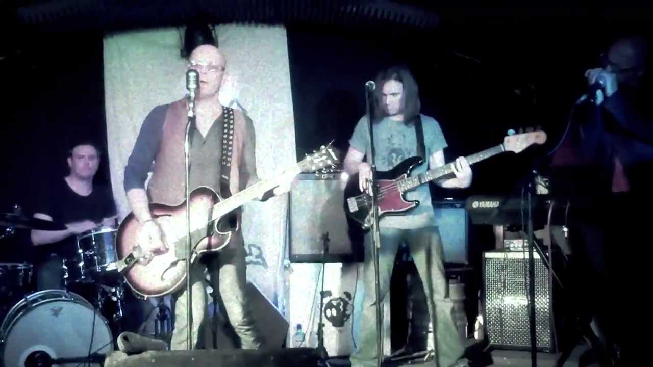 DAN DONOVAN - Tangletown (Live bootleg)