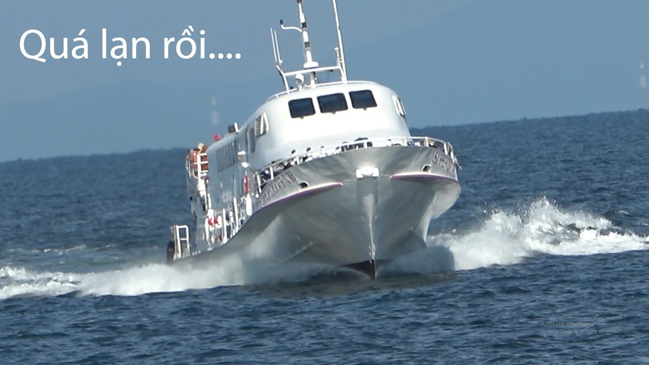 Quá căn Cao tốc superdong chở khách đuổi theo express giữa biển/speed boat
