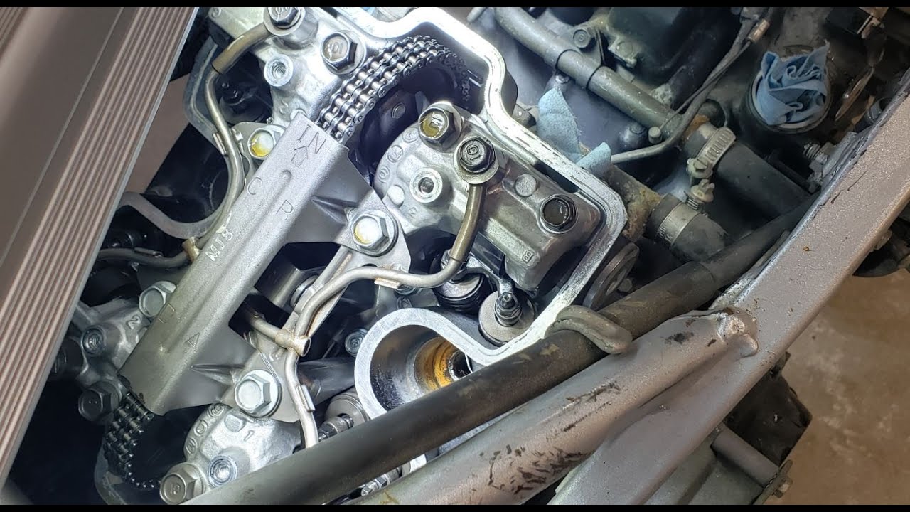 Honda Interceptor VF500F - Valve Adjustment