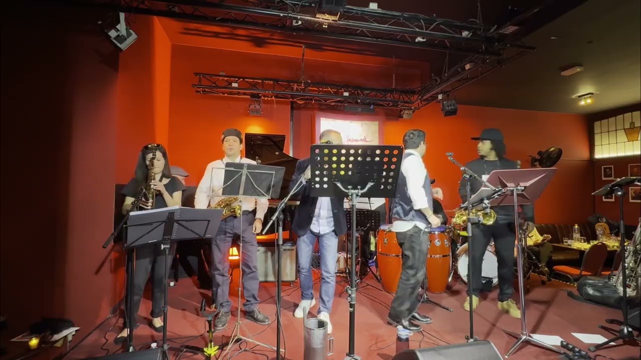 Flor Palida (cover) LIVE - SAXONEO