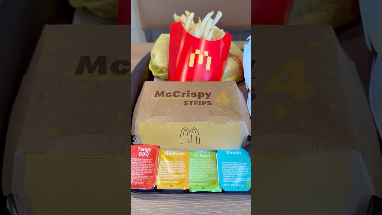 McDonald&rsquo;s McCrispy Strips are OUT THERE + Ice Cold Coke #mccrispy #chickenstrips