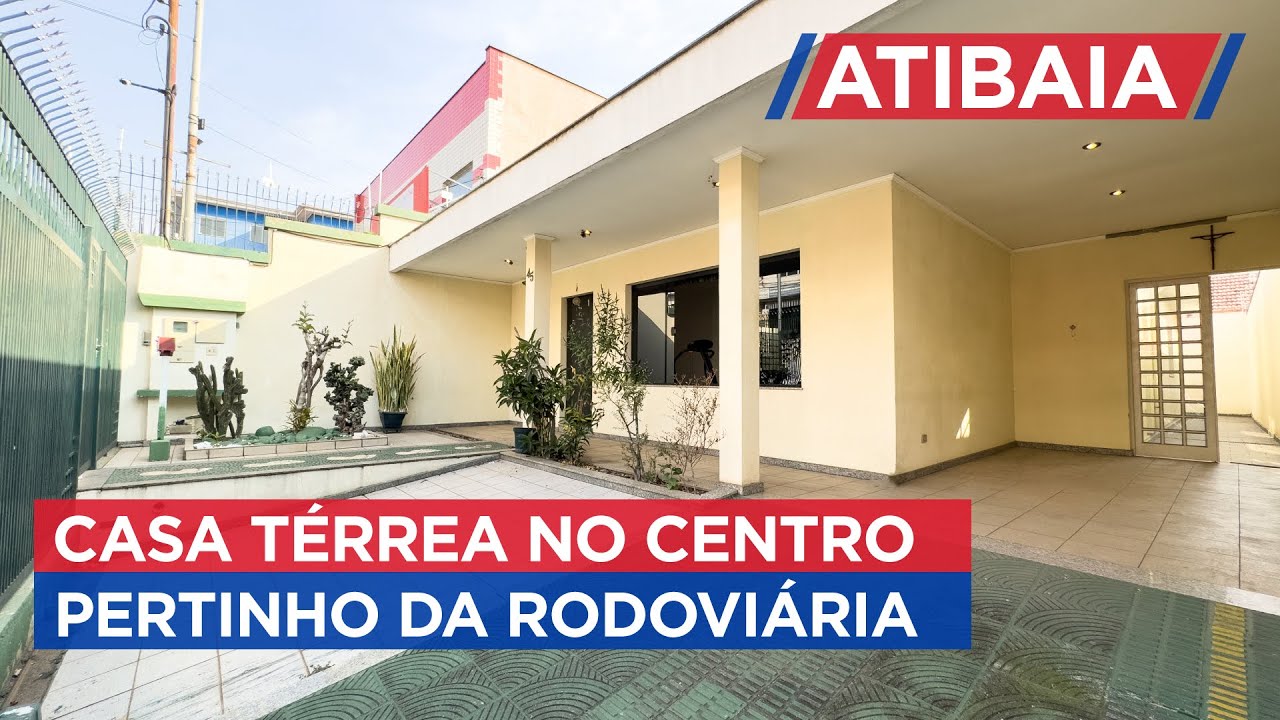Casa térrea com 04 quartos e 3 banheiros no Centro de Atibaia