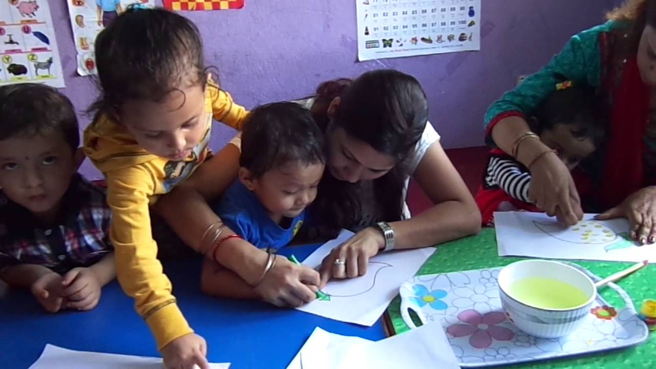 Happy Kids Montessori School: Children in Painting Class.