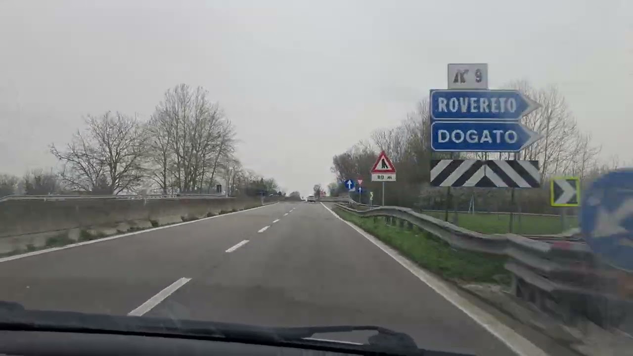 ENJOY VIDEO NORMAL ROAD ITALIA VIRALVIDEO PAKISTAN INDIA BANGLADESH ITALIA 🇮🇹 