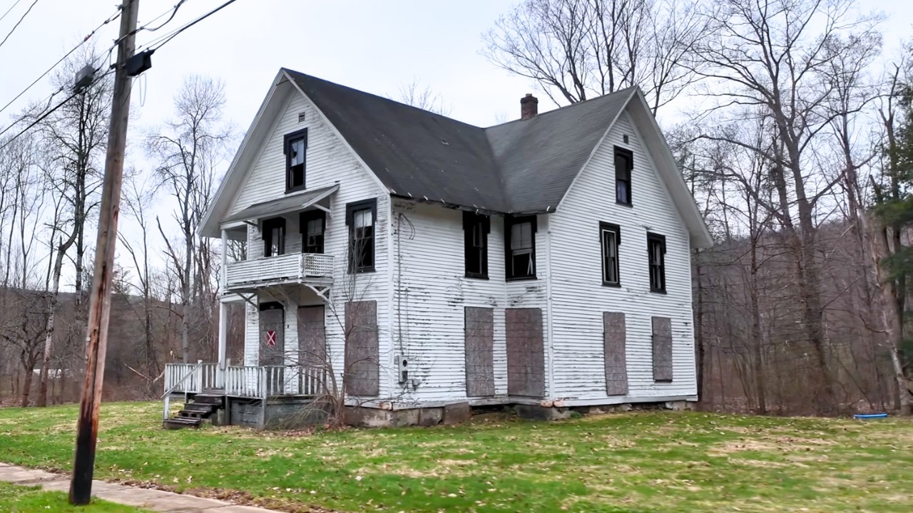 Inside The Rust Belt City of Salamanca New York
