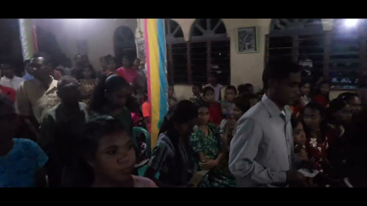 Misa kalan Natal iha Estasaun Tumin- Cantiko koor housi Kapela Qiubiselo-Paroki Oesilo-Timor Leste