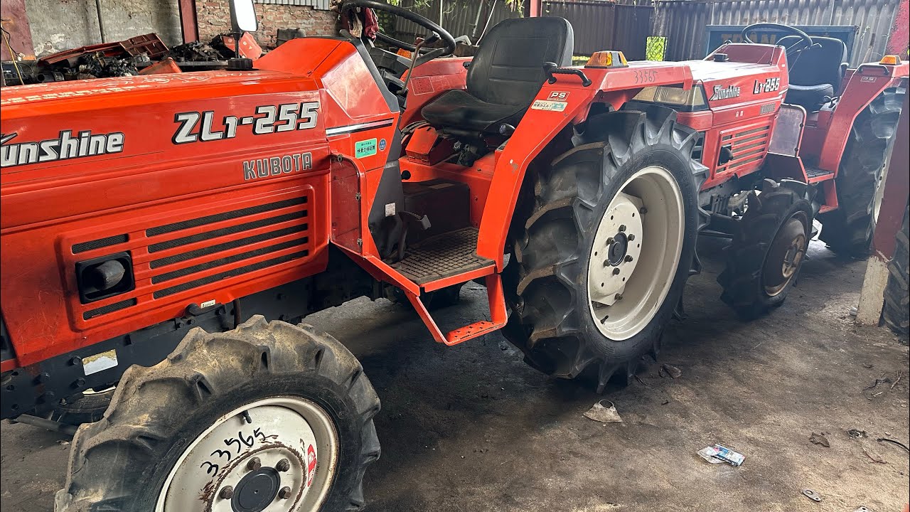 Máy cày Kubota L1 255 bãi đẹp xuất sắc.Hai cầu,trợ lái,ben cơ chỉnh ngiêng nguyên bản