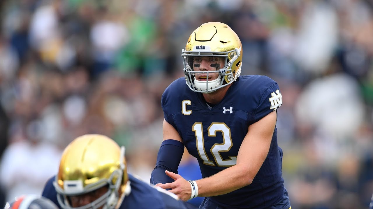 Ian Book 2019 Notre Dame Highlights 🍀 || HD