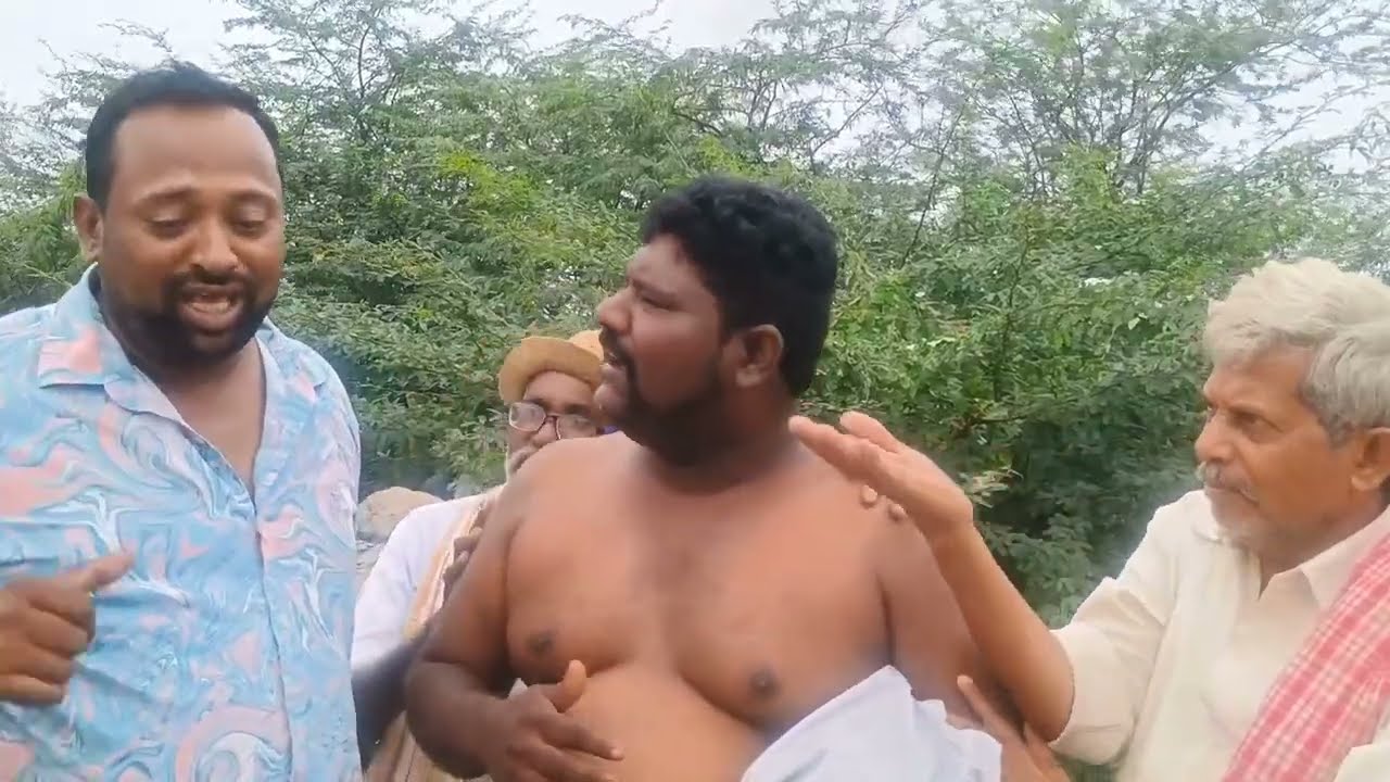 తల్లికి పిడికెడు ముద్ద పెట్టలేని వాడు #comedyspoof #comedy #villagecomedyshow