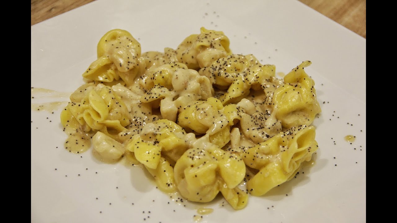 FIOCCHI AL FORMAGGIO CON TALEGGIO E PERE