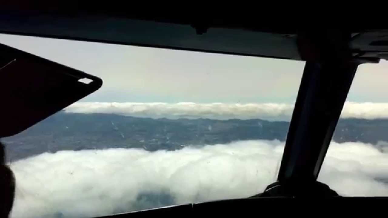 Airbus 320 Cockpit view Tenerife norte approach
