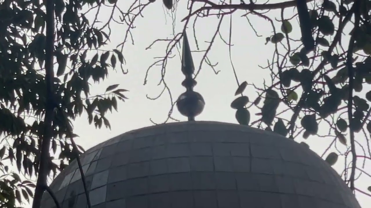 Hazrat  Seraj  Saber Chshti Nizami chup sain kabrastan Lori adda lahore 