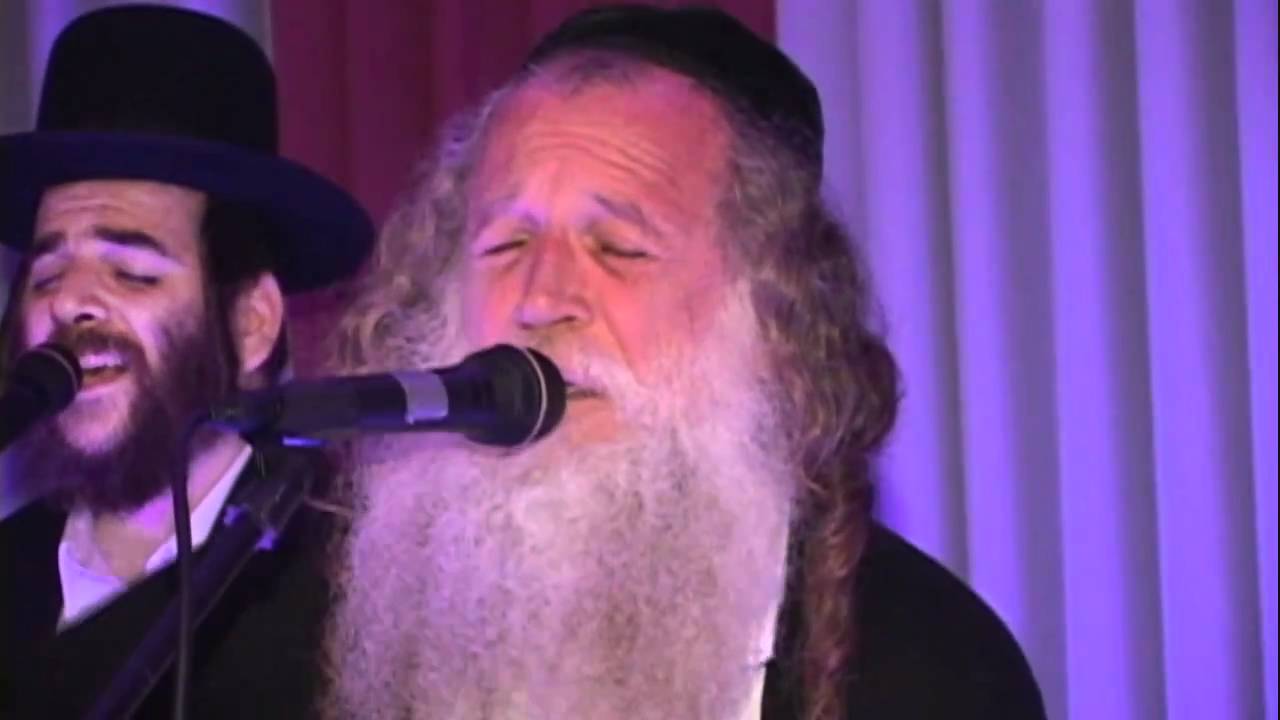 Yitzchak Fuchs with Mezamrim  