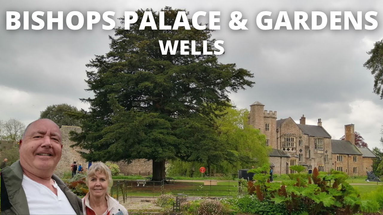 BISHOPS PALACE & GARDENS in WELLS, SOMERSET