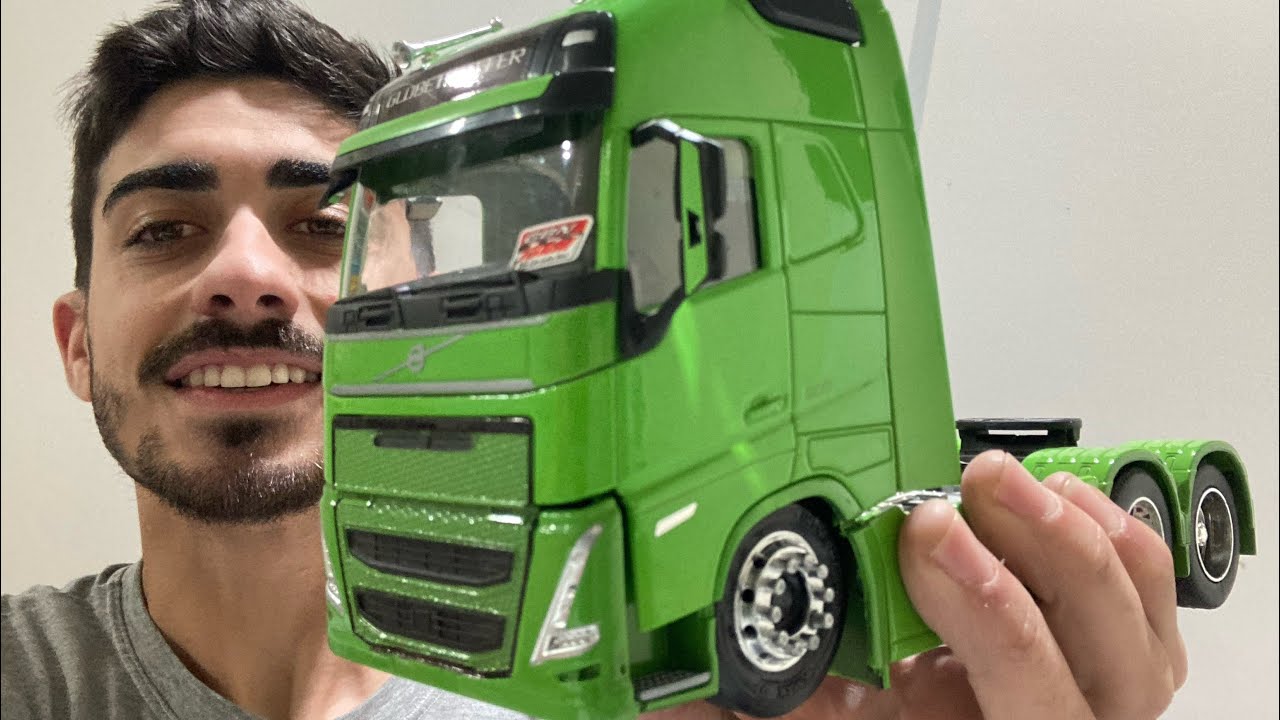 FIZ UM VOLVO FH MODELO NOVO COM PEÇAS DE RESINA 3D