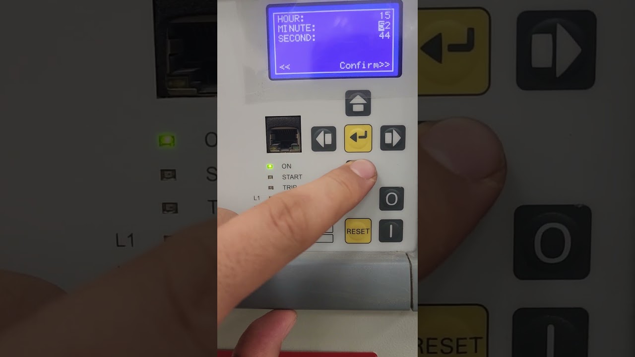 Fixing date and time on thytronic protection relay