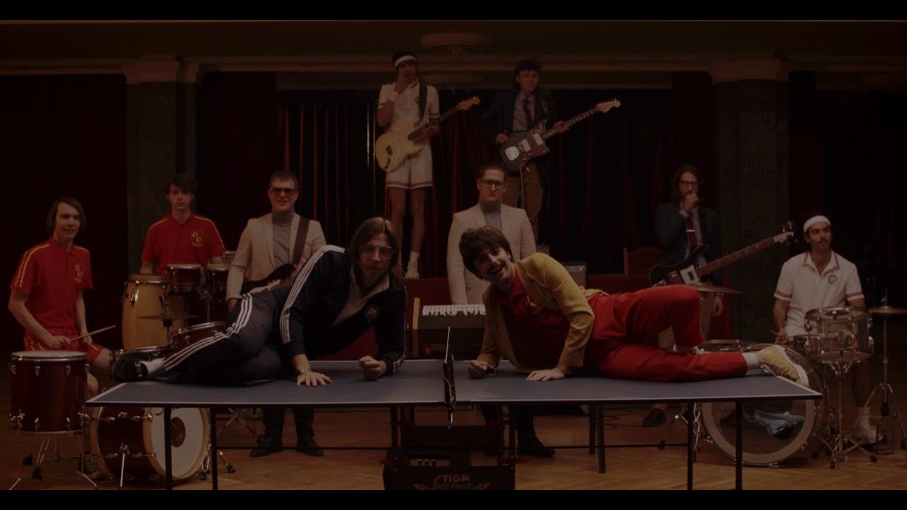 Ivan & The Parazol X Carson Coma &ndash; K&eacute;rdőjelek &eacute;s a v&aacute;laszok (Official Music Video)