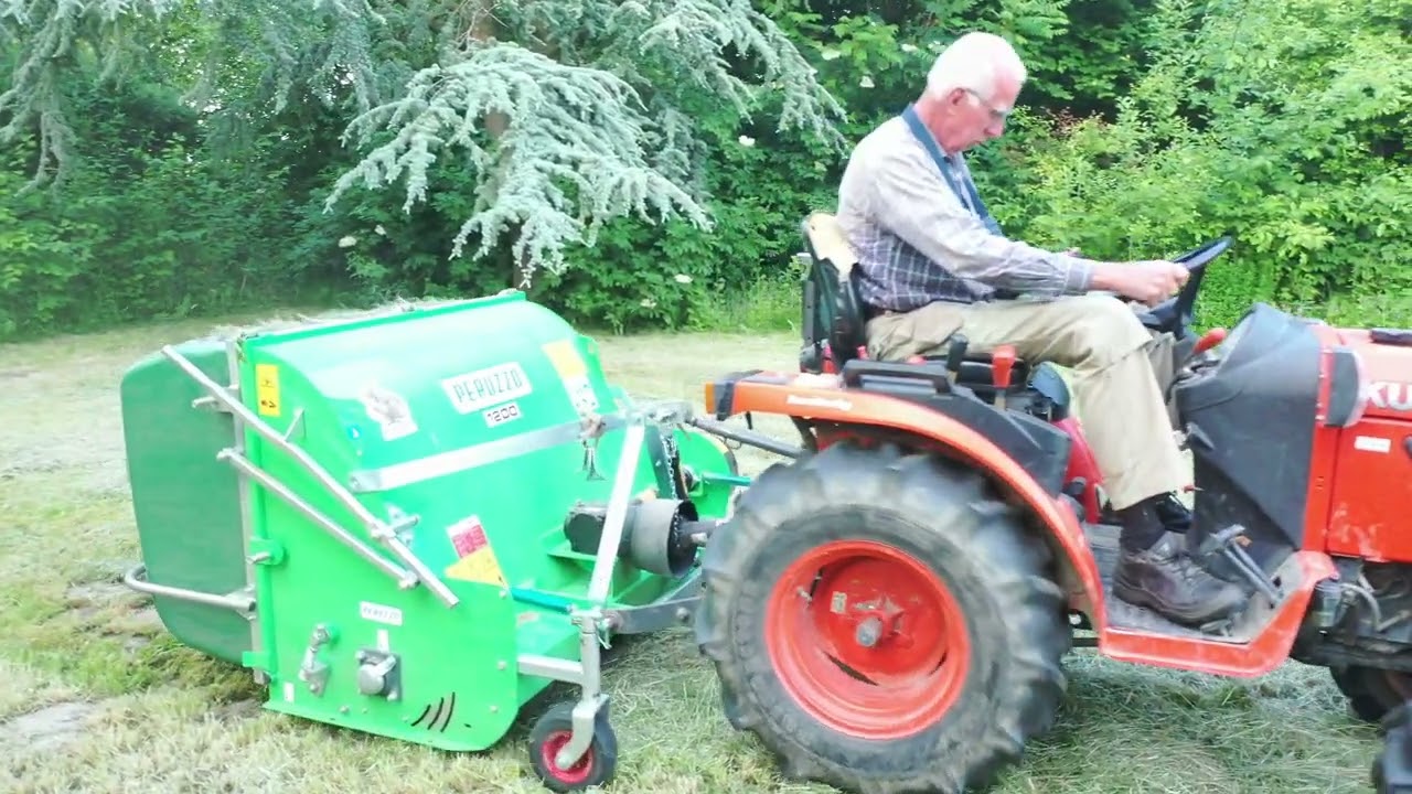 Kubota B1820,  Peruzzo koala flail mower