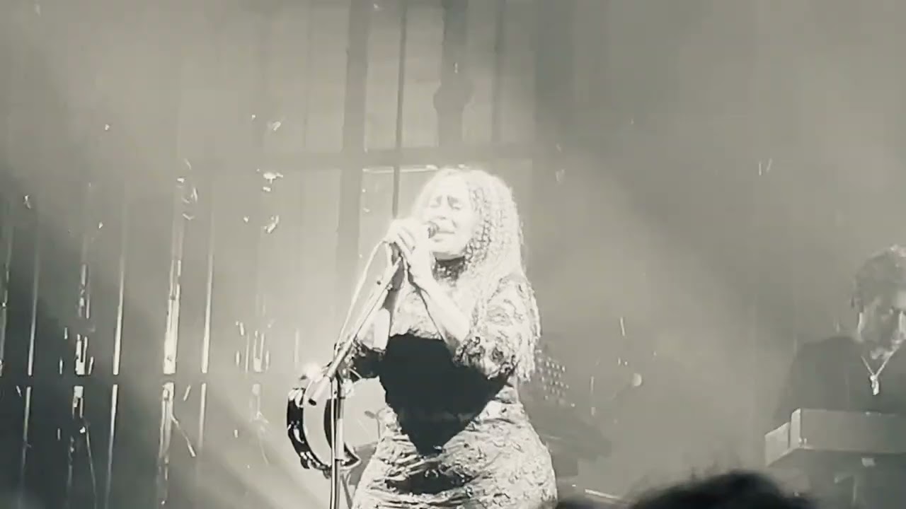 Massive Attack - Unfinished Sympathy (Paris - Zenith 9.VI.2025)