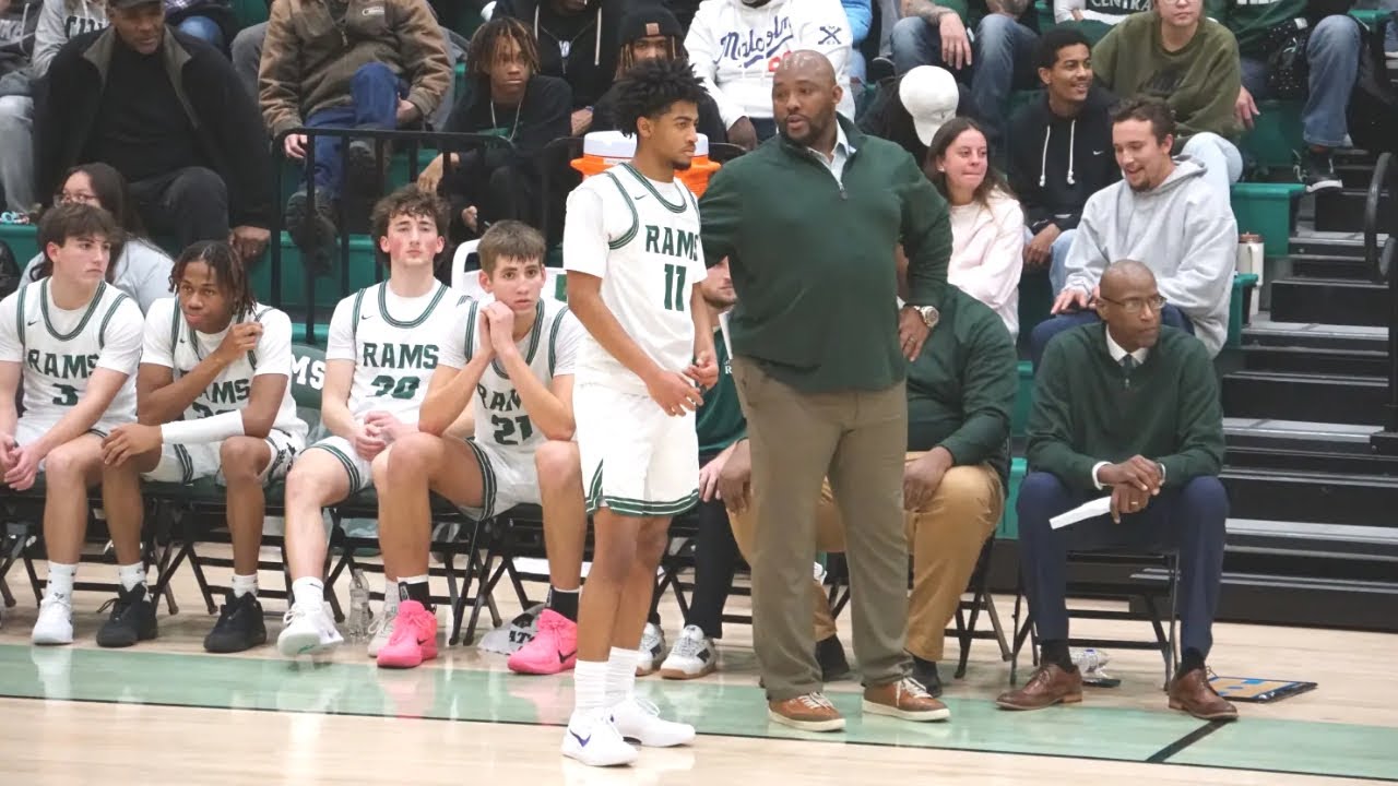 Матч между командами Central Dauphin и Central Dauphin East стал очередным 