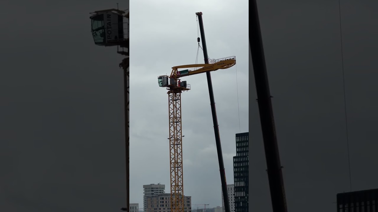 Big school update crane erection