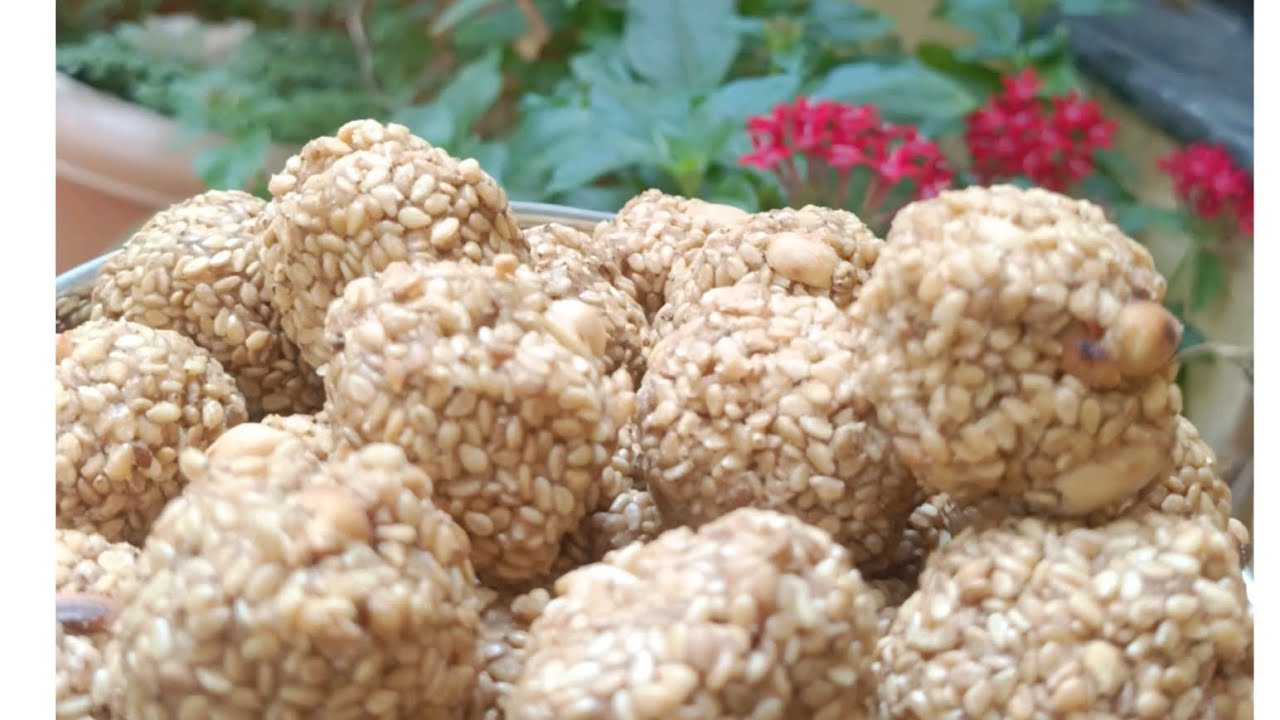 संक्रांती स्पेशल खुशखुशीत तिळाचे लाडू बिना पाक बनवता नक्की करून पाहा