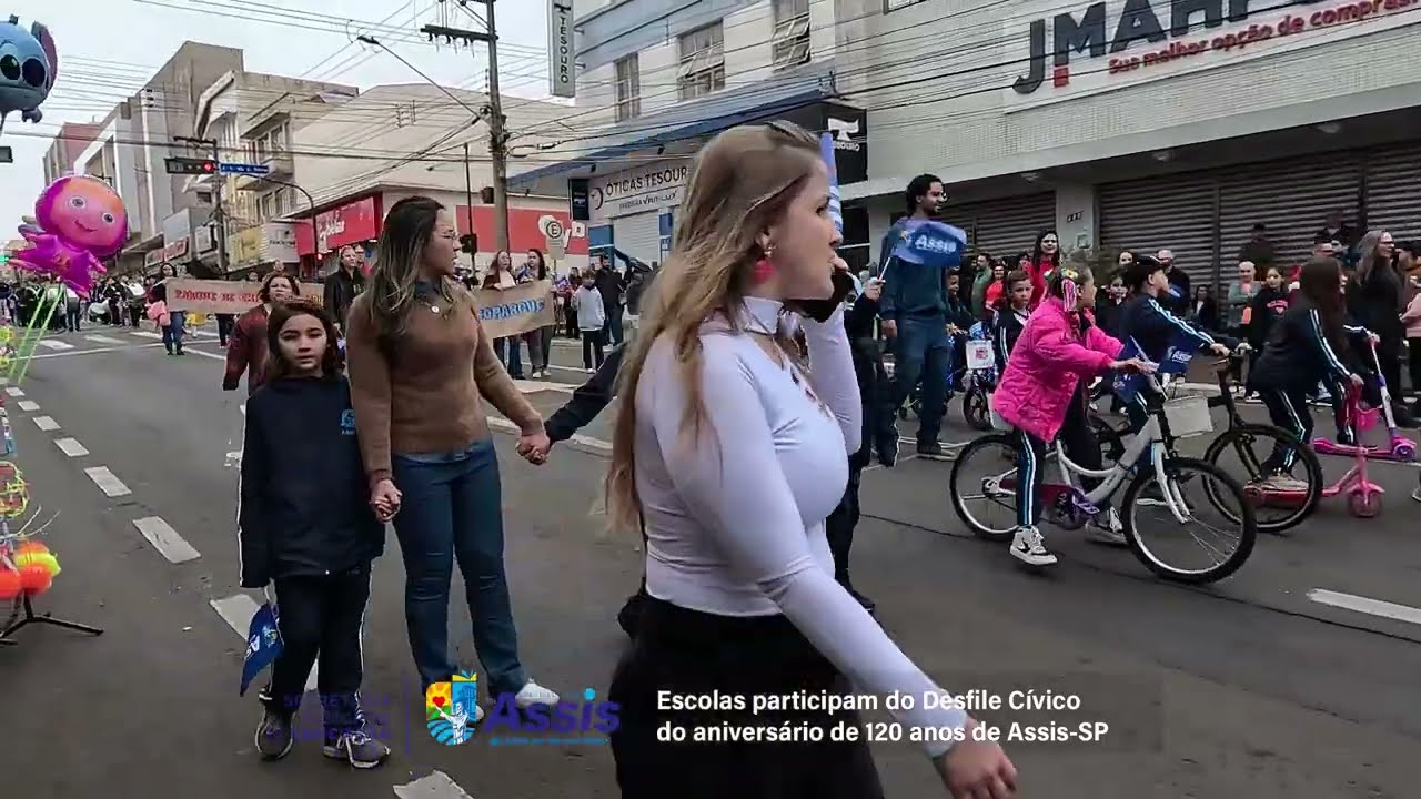 Escolas Participam do Desfile Cívico do aniversário de 120 Anos de Assis-SP