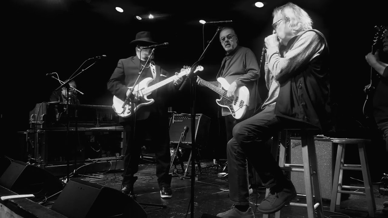  Blanc y  Negro 5# I ain’t built for speed(Chester Burnett )￼style cover ￼