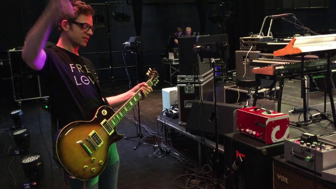 Jarle Bernhoft combines the Sarge and Road Amp Into One Awesome Sound